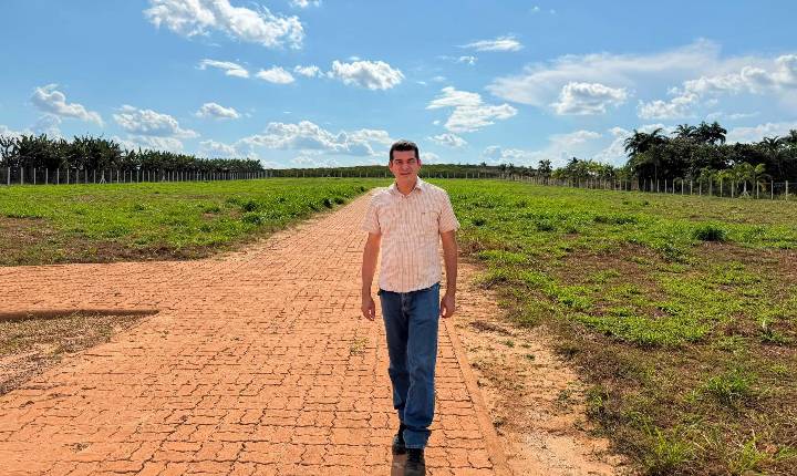 Adalto de Bandeirantes cobra conclusão do cemitério de União Bandeirantes e pede urgência na liberação da obra