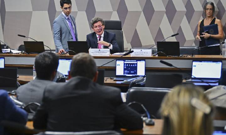 Ajustes no texto adiam votação da MP da 