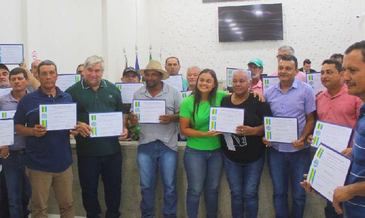 Alero homenageia produtores de cacau da Asprucaber, em Buritis