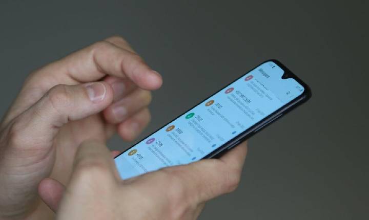 Anatel alerta STF sobre risco à rede móvel com internet gratuita nas eleições