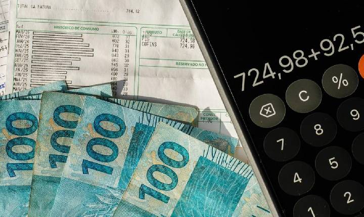 Arrecadação federal ultrapassa R$ 2 trilhões nos primeiros oito meses