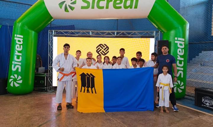 Atletas do Construindo Campeões representam Porto Velho em competição estadual de karatê
