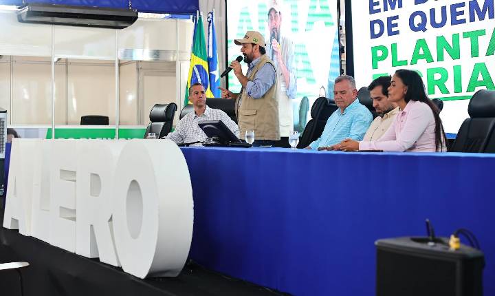 Audiência pública no estande da Alero debate impactos dos embargos ambientais
