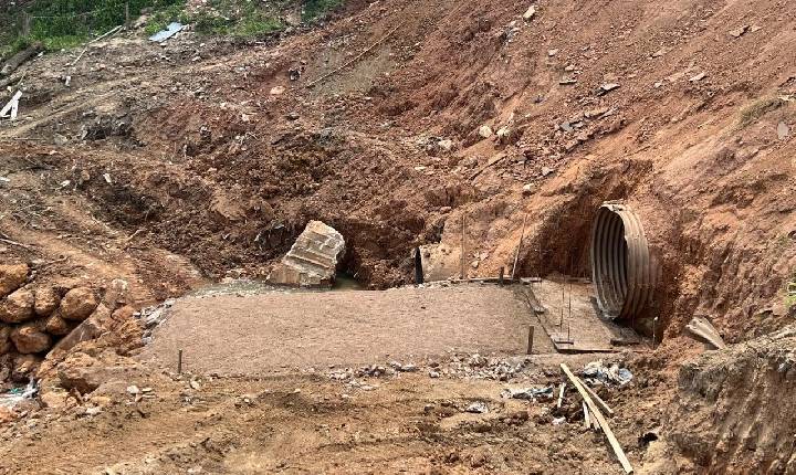 Avanços nas obras para recuperar a Avenida Farquar afetada por erosão