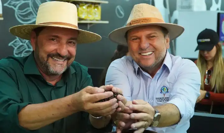 Café de Rondônia recebe defesa de investimentos de Hildon Chaves na Rondônia Rural Show