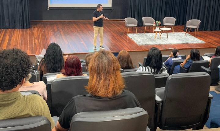 Capacitação de mais de 660 servidores para emergências nas escolas de Porto Velho