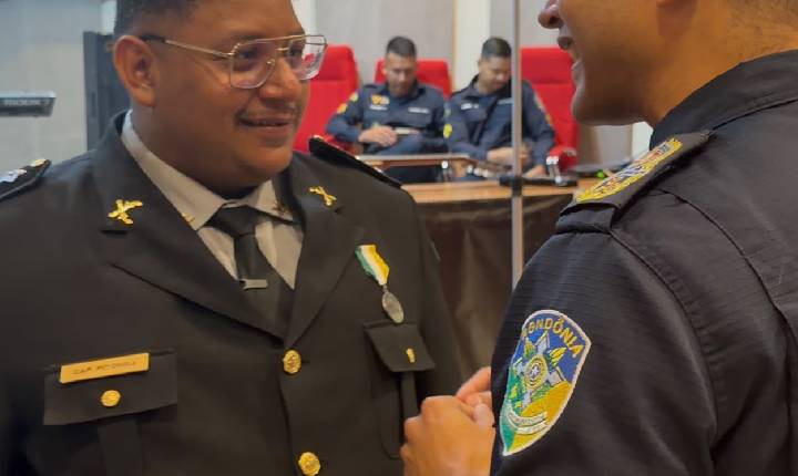 Capitão Pitomba é condecorado com a maior honraria da Polícia Militar de Rondônia