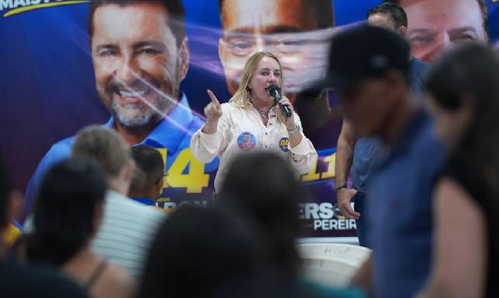 Com 'Pé na Estrada', Ieda Chaves percorre Pimenta Bueno e Espigão D`Oeste e tem contato direto com eleitores