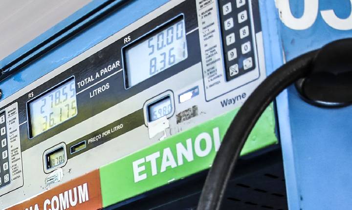 Conselho eleva de 30% para 32% teor de etanol na gasolina por 180 dias