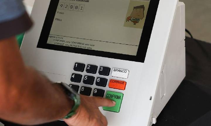 Consequências da não votação: saiba como justificar e evitar multas