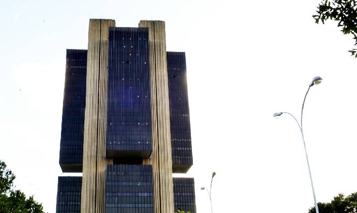 Copom adota cautela por tensões globais e expectativa da inflação