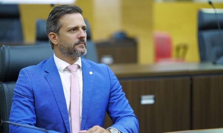 Deputado Delegado Lucas propõe prazo para emissão de certidão de tempo de serviço de servidores estaduais