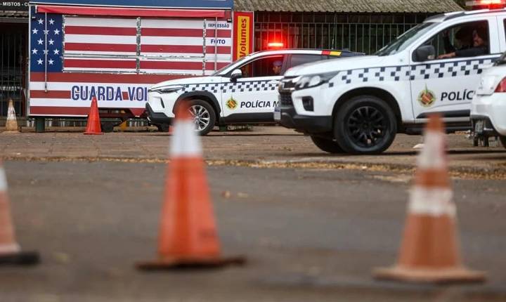 Embaixadas dos EUA e Austrália suspensas por questões de segurança
