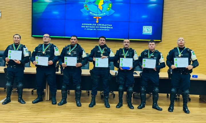 Equipe “Cavalo de Aço” da Polícia Militar é homenageada na Assembleia Legislativa de Rondônia
