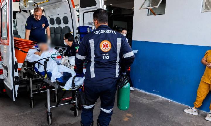 Ex-presidiário baleado no peito é entubado e transferido em estado grave para o João Paulo II