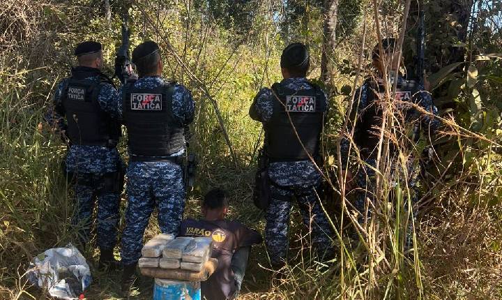 Força Tática apreende grande quantidade de maconha e conduz adolescente por ato infracional em Porto Velho