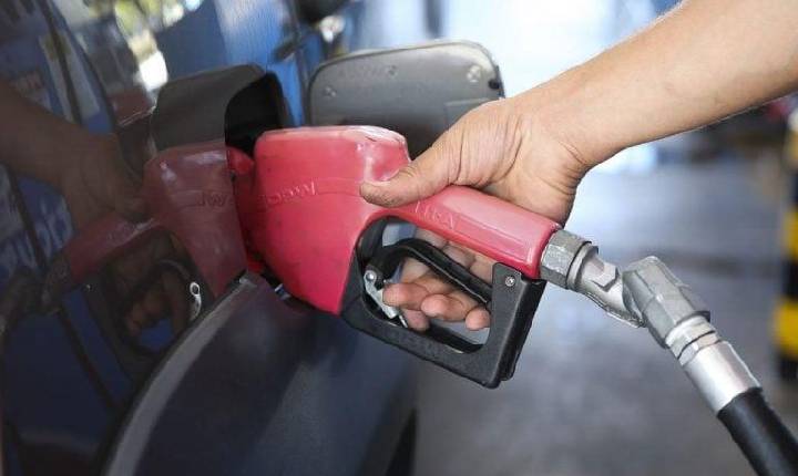 Governo federal oferece apoio a produtores e importadores para baratear o custo do óleo diesel