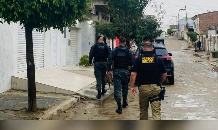 Grupo suspeito de fraudar concursos públicos é alvo do Gaeco