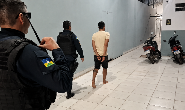 Homem é preso com maconha pela Polícia Militar na zona Leste