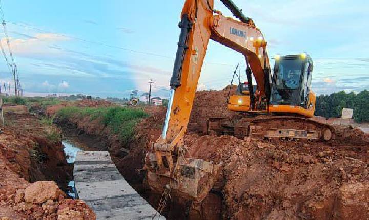 Infraestrutura que avança: instalação de aduelas leva mais segurança e mobilidade a Vista Alegre do Abunã