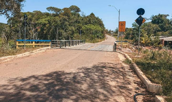 Instalação de lombadas nas extremidades da ponte na Estrada de Santo Antônio
