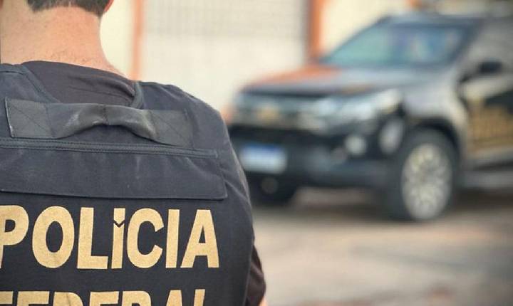 Investigação da PF apura uso de broches com câmera para registrar votos