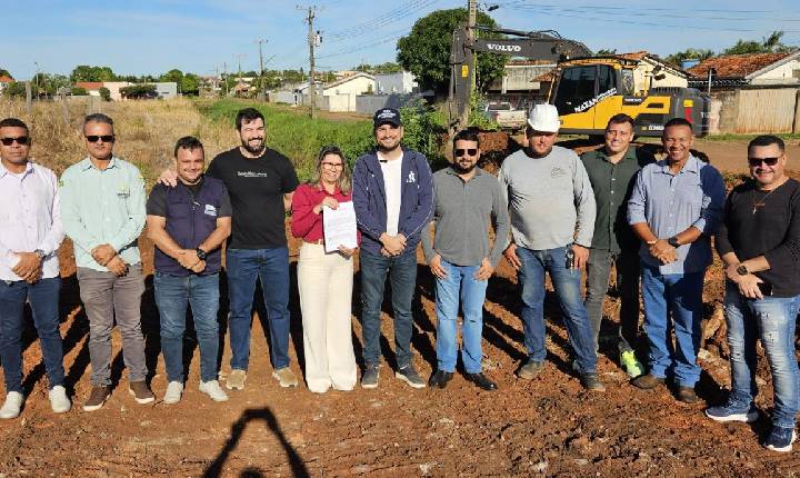 Jean Mendonça viabiliza parceria para garantir obra de drenagem em Pimenta Bueno
