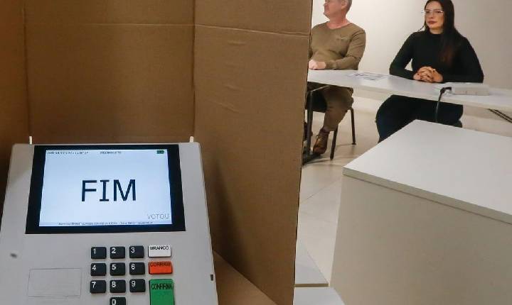Justiça Eleitoral atualiza normas de votação em função das novas tecnologias