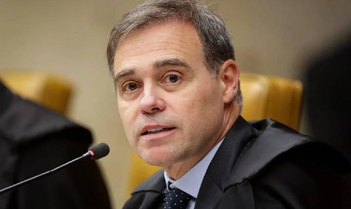 Limitações impostas por Mendonça à Inteligência da PF