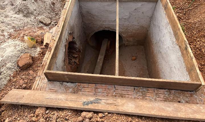 Márcio Pacele fiscaliza obra de drenagem em Vista Alegre do Abunã