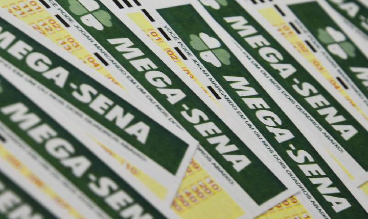 Mega-Sena acumula e prêmio principal vai para R$ 10 milhões