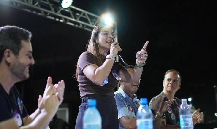 “Minha bandeira são os 52 municípios”, diz Mariana durante agenda em Rolim de Moura