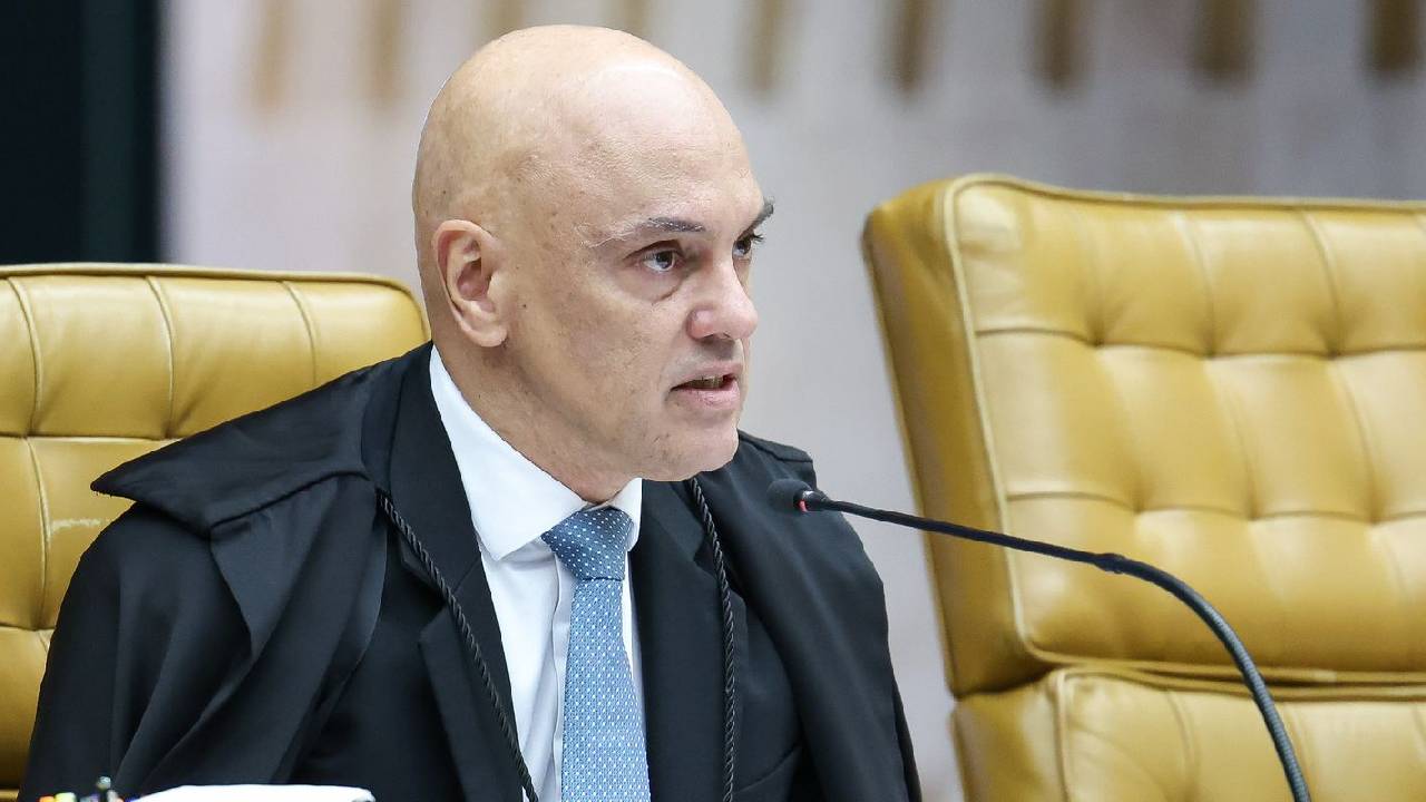 Moraes pede explicações após falhas na tornozeleira de Débora do Batom