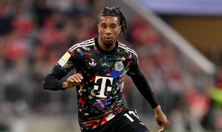 Motivos que levam Olise a querer cláusula de rescisão para renovar com o Bayern de Munique
