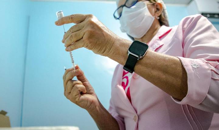 Multivacinação segue nas unidades de saúde com foco na atualização da caderneta