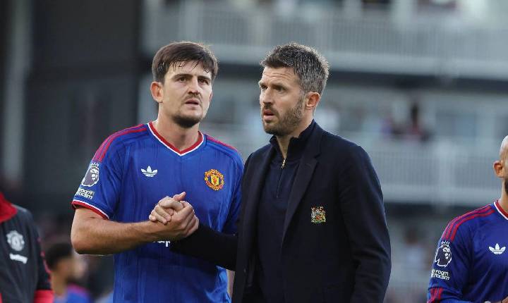 Neville critica: ‘Patético. Jamais vi o Manchester United jogar tão mal em 15 minutos’