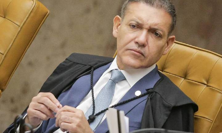 Nunes Marques vai analisar pedido de Bolsonaro para anular condenação por trama golpista