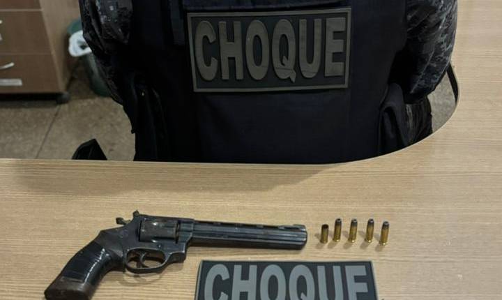 Operação Dominus: BPCHOQUE atua em confrontos armados, apreende armas, munições e materiais bélicos.
