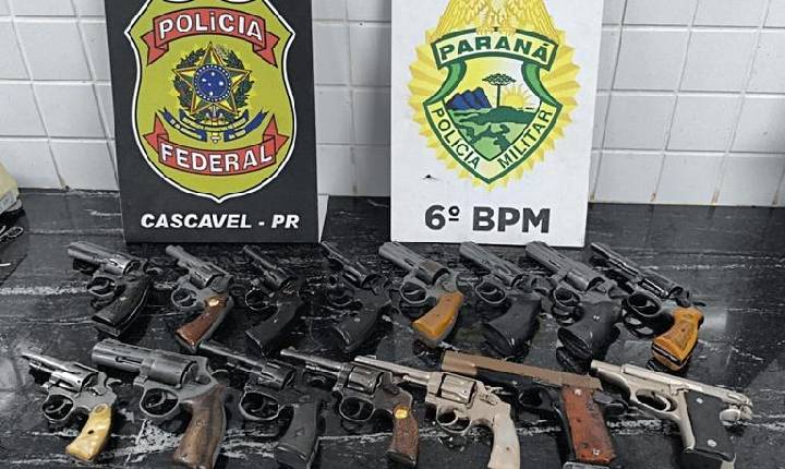 PF e PM/PR apreendem 15 armas de fogo e prendem 2 suspeitas