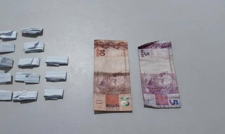 PMRO apreende papelotes de crack durante ocorrência em  Guajará-Mirim