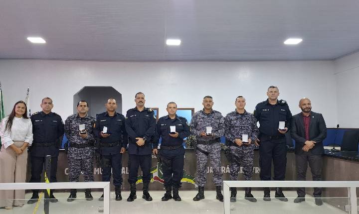 PMRO realiza solenidade em homenagem a Tiradentes e entrega de honrarias em Guajará-Mirim