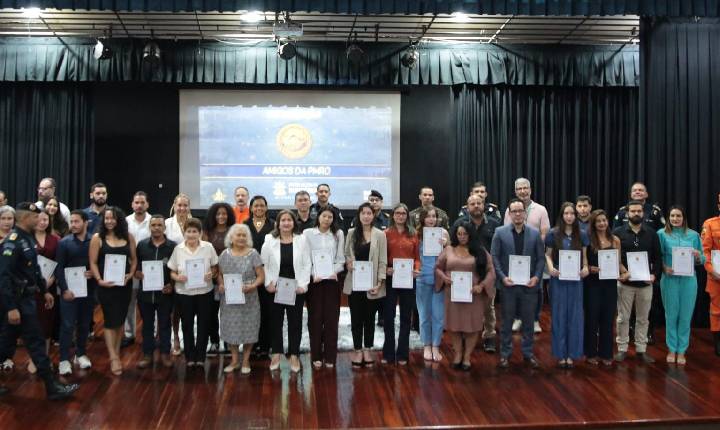Polícia Militar de Rondônia concede Medalha Mérito Forte do Príncipe da Beira e Diploma Amigo da PM