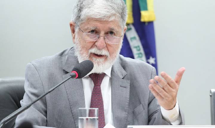 Pretexto para intervenção é inaceitável, diz Celso Amorim