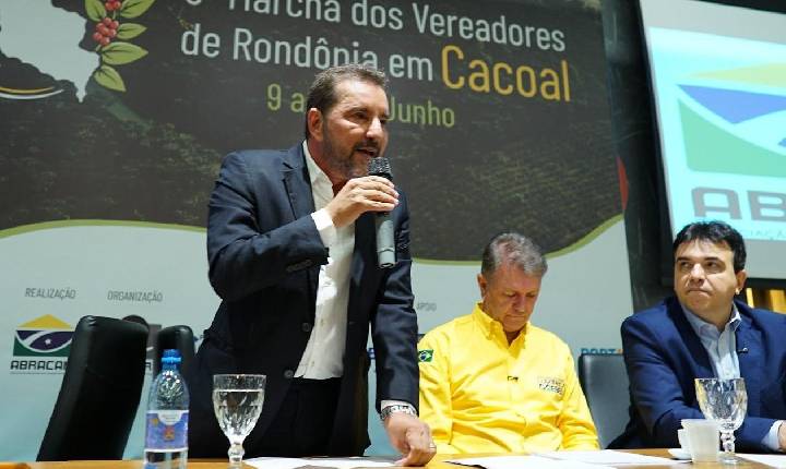 Programa educacional de Cacoal é inspirado em modelo criado por Hildon Chaves em Porto Velho