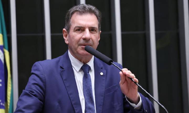 Projeto fixa em R$ 2,50 o preço mínimo do litro de leite pago ao produtor
