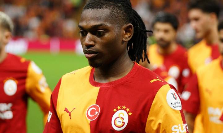 Rafael Leão: Por que ele enfrenta críticas após mudança para a Turquia?