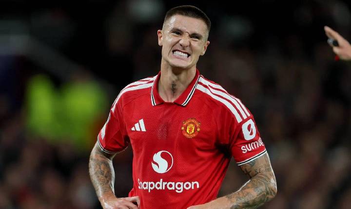 Rooney critica Sesko de forma contundente, e não por desempenho em campo