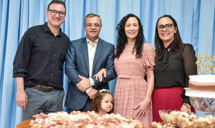 Rosangela Donadon participa de culto em ação de graças pelos cinco anos de pastorado do pastor Maxuel Kaiser em Rolim de Moura