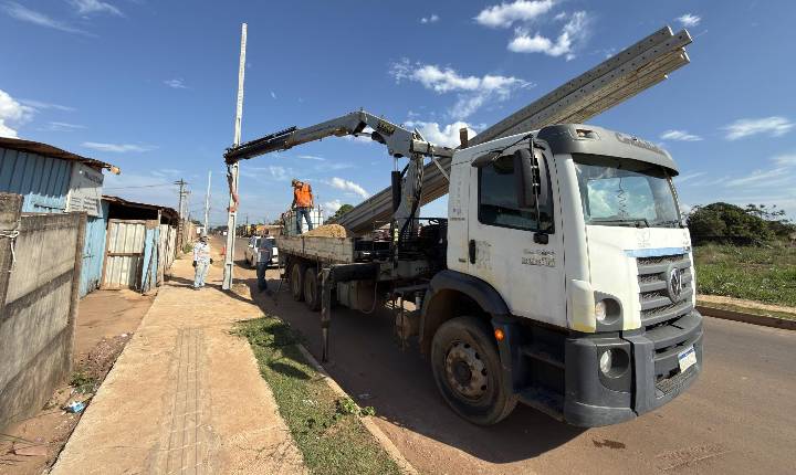 Rua Capão da Canoa recebe rede de iluminação pública pela primeira vez