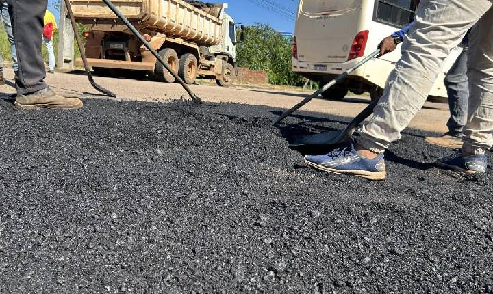 Tapa-buraco avança no Cohab e melhora condições de tráfego para moradores